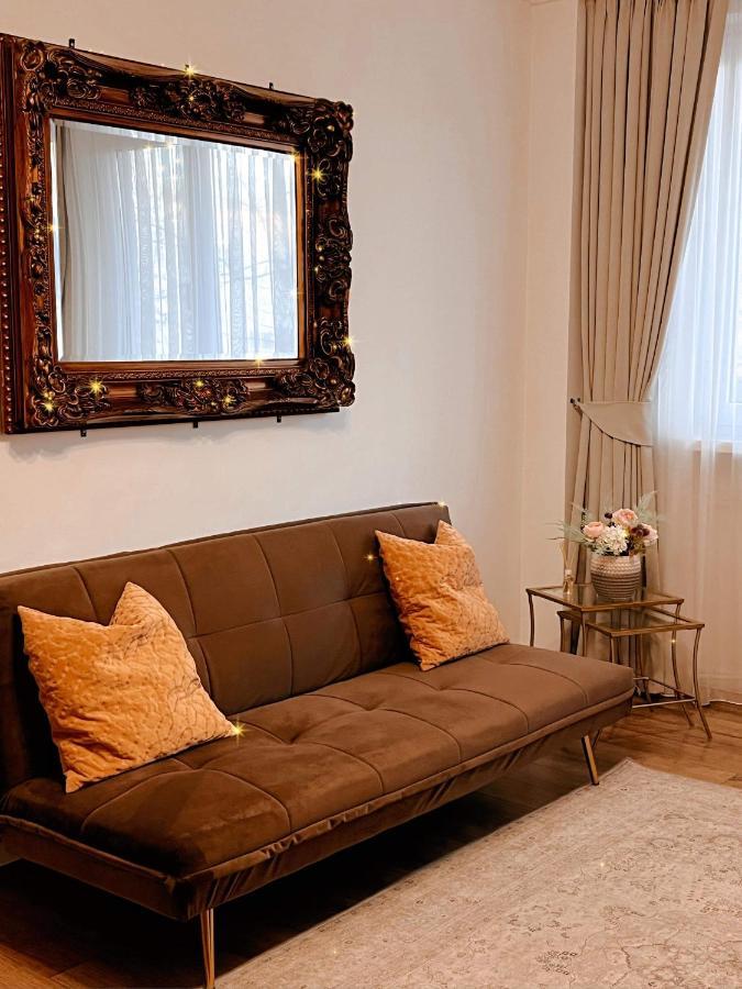 Niran Apartament Oradea Εξωτερικό φωτογραφία